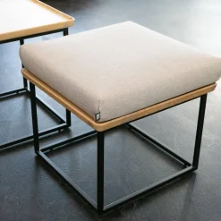 2-er Set Couchtisch Tischplatte Massiv Eiche Farblos Lackiert Gestell Stahl Lack Matt Verkehrsschwarz RAL 9017 ohne Kissen