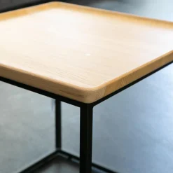 2-er Set Couchtisch Tischplatte Massiv Eiche Farblos Lackiert Gestell Stahl Lack Matt Verkehrsschwarz RAL 9017 ohne Kissen