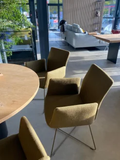 4er Set Jalis Armlehnstuhl Hoher Rücken Vorzugskombi Bezug Stoff 8306 Moos Braun Drahtgestell M39 Kardamom Braun Gelb