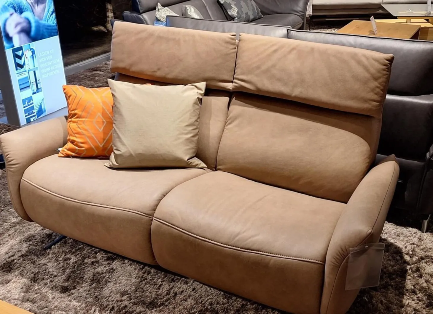 2er Set Sofa 4151 Leder 27 Leonessa Desert Beige Metallkufe Anthrazit Mit Motorischer Wall Free Funktion Ohne Dekokissen