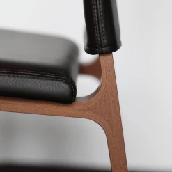 2er Set Stuhl Fino Ohne Armlehnen Mit Hoher Rückenlehne Leder 216 Braun Gestell Holz Nuss Natur Mit Filzgleitern