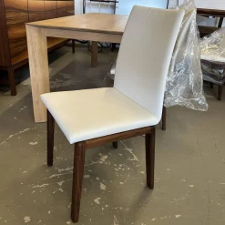 6er Set Stuhl Fugo Leder 2 48 Weiß Gestell Nussbaum Natur Geölt