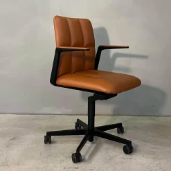 4er Set Stuhl Leadchair Management Leder Napoli Cognac Braun Gestell Schwarz Matt Pulverbeschichtet Füße Rollen Schwarz