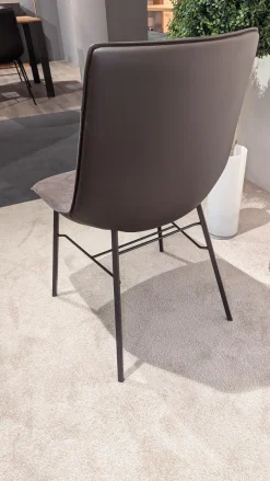 6er Set Stuhl LS20 455100 Linja Innen Stoff ROM8006 Romeo Brownie Grau Braun Außen Leder LIN 682 Linea Coffee Schwarz Gestell Metall RAL 8019 Grau Braun Pulverbeschichtet