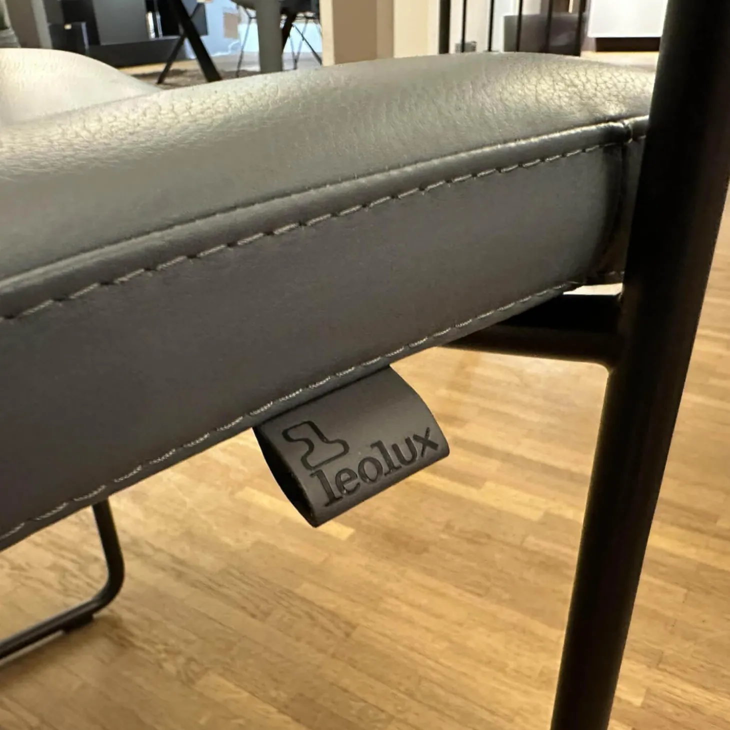 4er Set Stuhl Talos Bezug Leder Ceras 3190 Dew Blau Armlehne Eiche M4500 Pine Grey Grau Matt Gestell Epoxy E2200 Nuit Schwarz