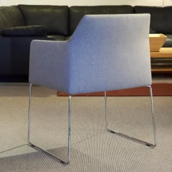 4er Set Stuhl Trient Stoff 10 113 London Dess Milchkaffe Grau Weiß Gestell Chrom Glanz