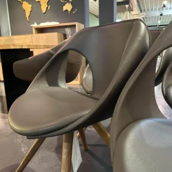 4-er Set Stuhl UP Leder Tender 602 Braun Holzfüße Nussbaum Geölt