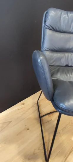 2er-Set Armlehnstuhl Arva 1512 A2 Leder Sauvage 4 8102 Anthrazit Rundrohrgestell M02 Struktur Schwarz