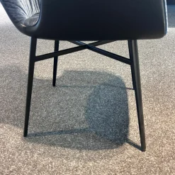 4er-Set Armlehnstuhl Dexter Vorne Stoff Charmelle Cloud Blau Rücken Leder I 89001 Schwarz Gestell Stahl Schwarz