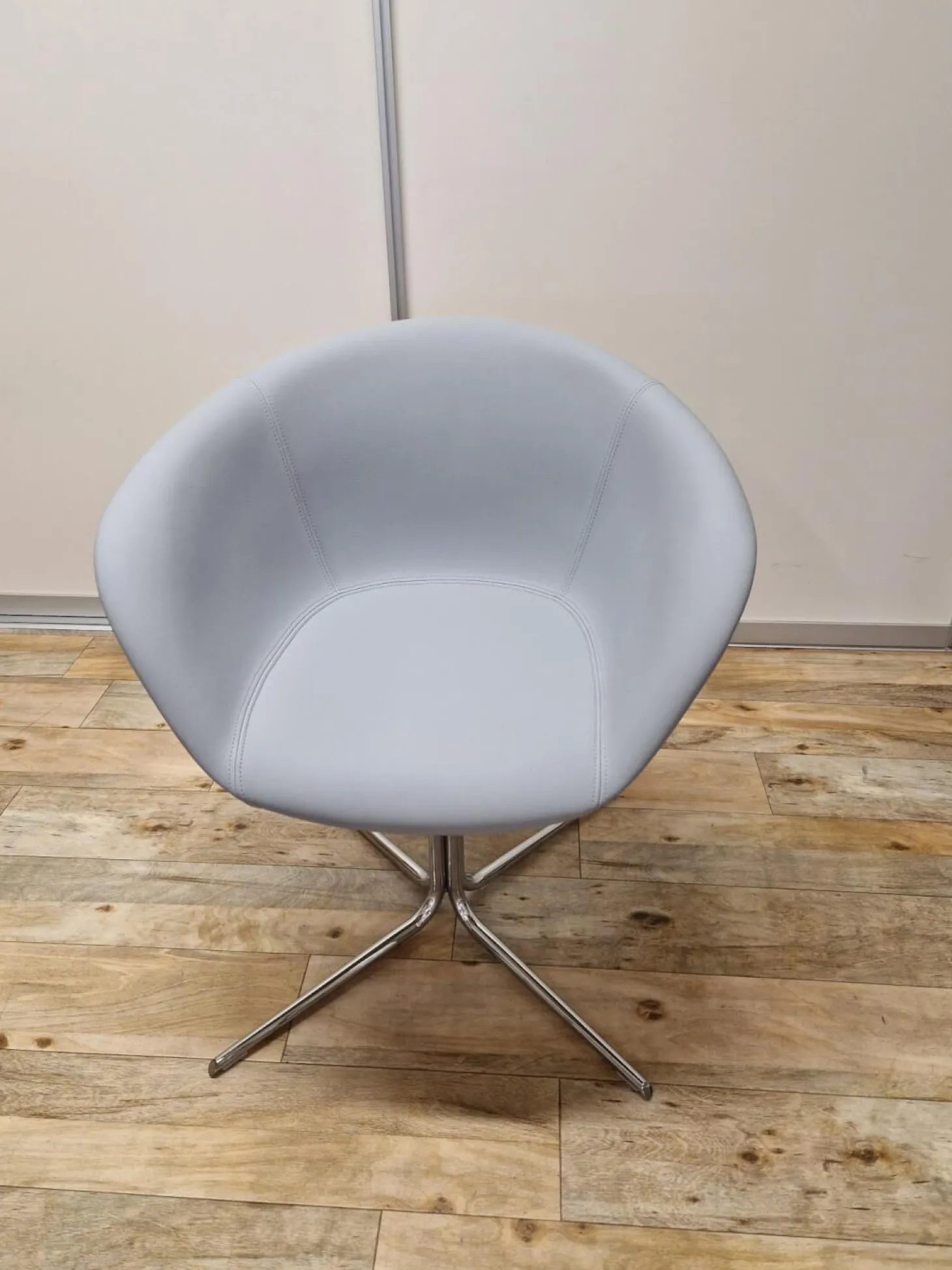 6er-Set Armlehnstuhl Duna 02 Kunstleder Valencia Spradling VL04.045 Grau Spinnenfuß Cro Stahl Verchromt Drehbar