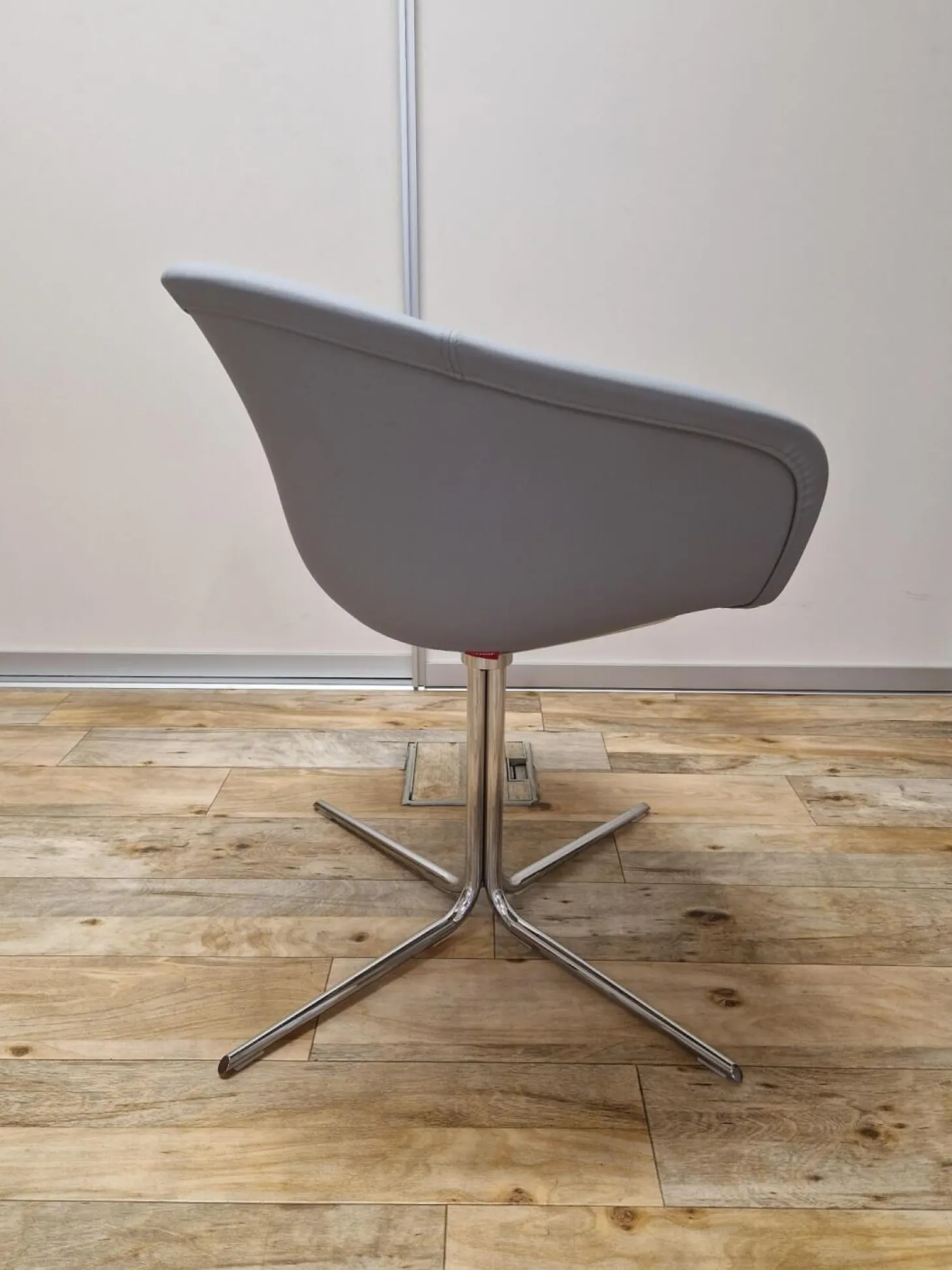 6er-Set Armlehnstuhl Duna 02 Kunstleder Valencia Spradling VL04.045 Grau Spinnenfuß Cro Stahl Verchromt Drehbar