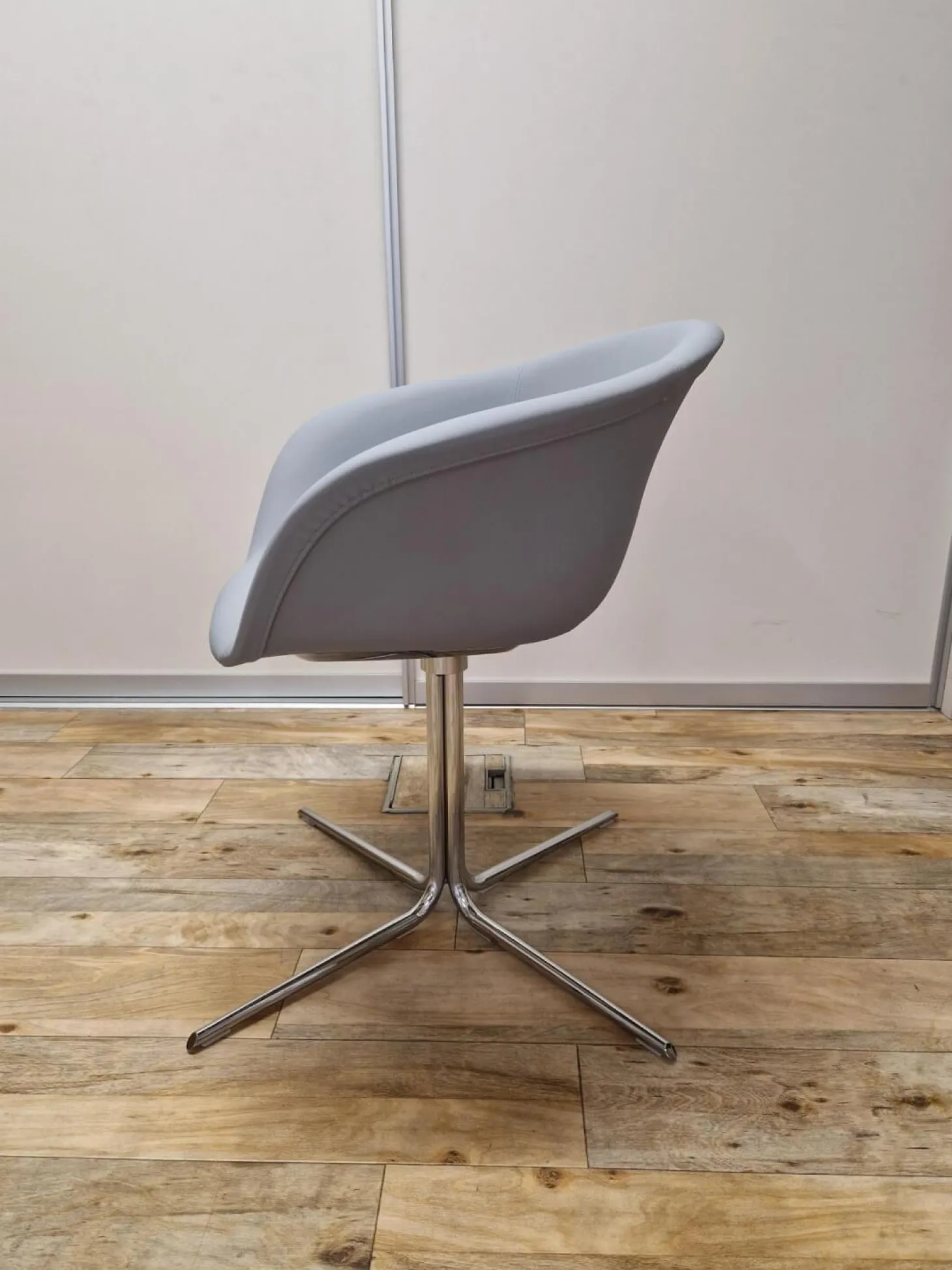 6er-Set Armlehnstuhl Duna 02 Kunstleder Valencia Spradling VL04.045 Grau Spinnenfuß Cro Stahl Verchromt Drehbar