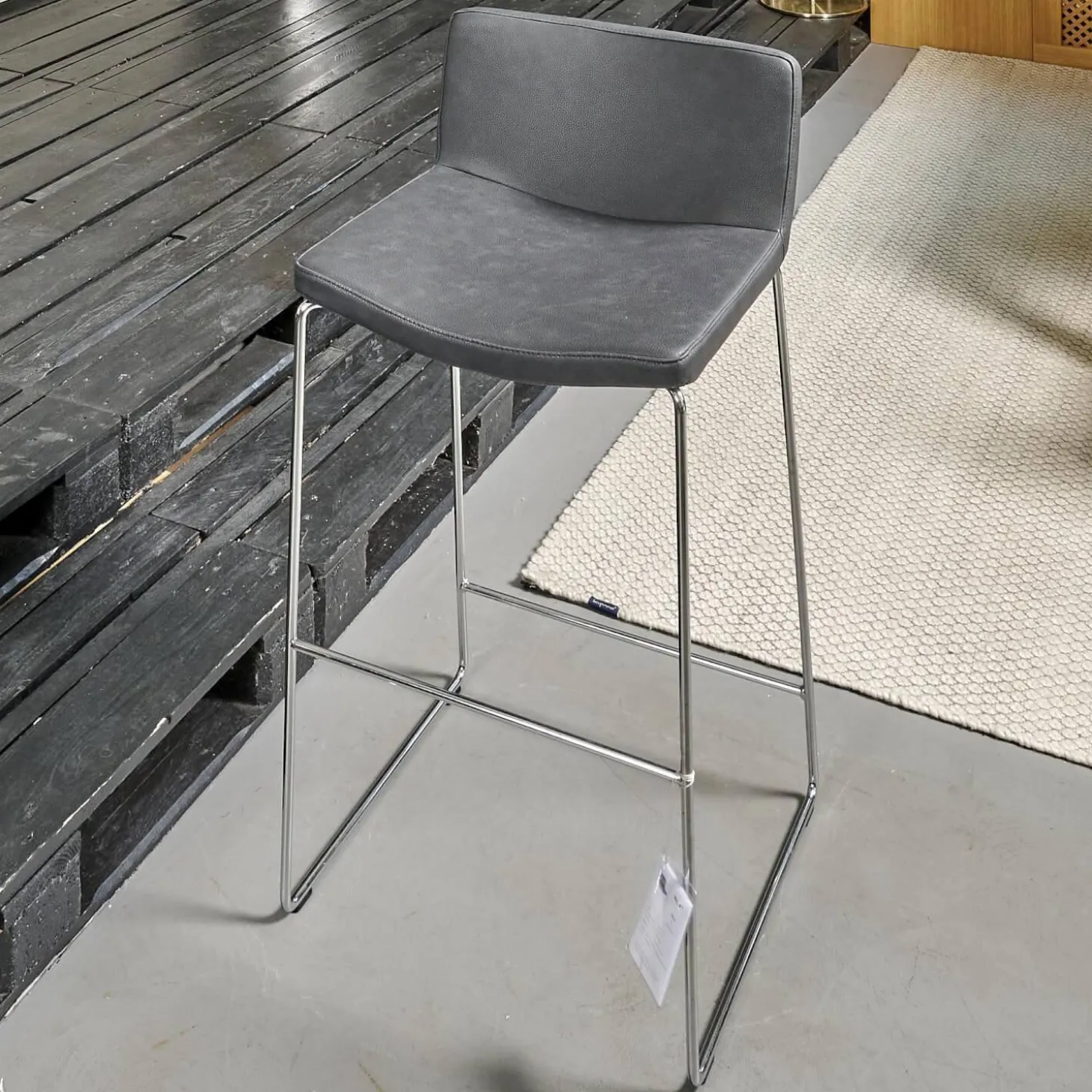 2er-Set Barhocker Wave Bezug Eco-Leder Schwarz Gestell Verchromt Inklusive Gleiter