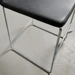 2er-Set Barhocker Wave Bezug Eco-Leder Schwarz Gestell Verchromt Inklusive Gleiter