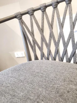 6er-Set Erica Armlehnstuhl Stoff Sitzkissen Grau Rückenkissen Mehrfarbig Blau Rot Grün Füße Metall Grau Pulverbeschichtet