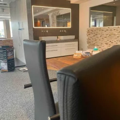 4er-Set Kragstuhl D26 1 PE Leder Schwarz Gestell Tube Aplati