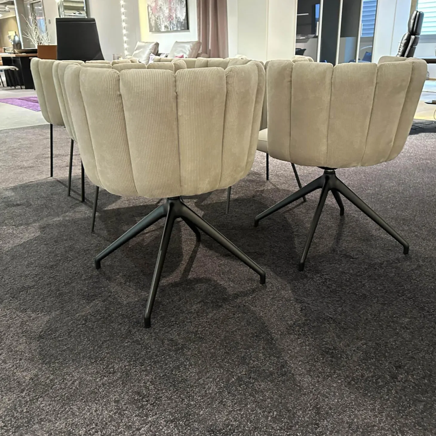 6er-Set Stühle Gaia Lehne Stoff Lisboa Weiß Sitzfläche Leder Grau Creme Rundrohr Schwarz