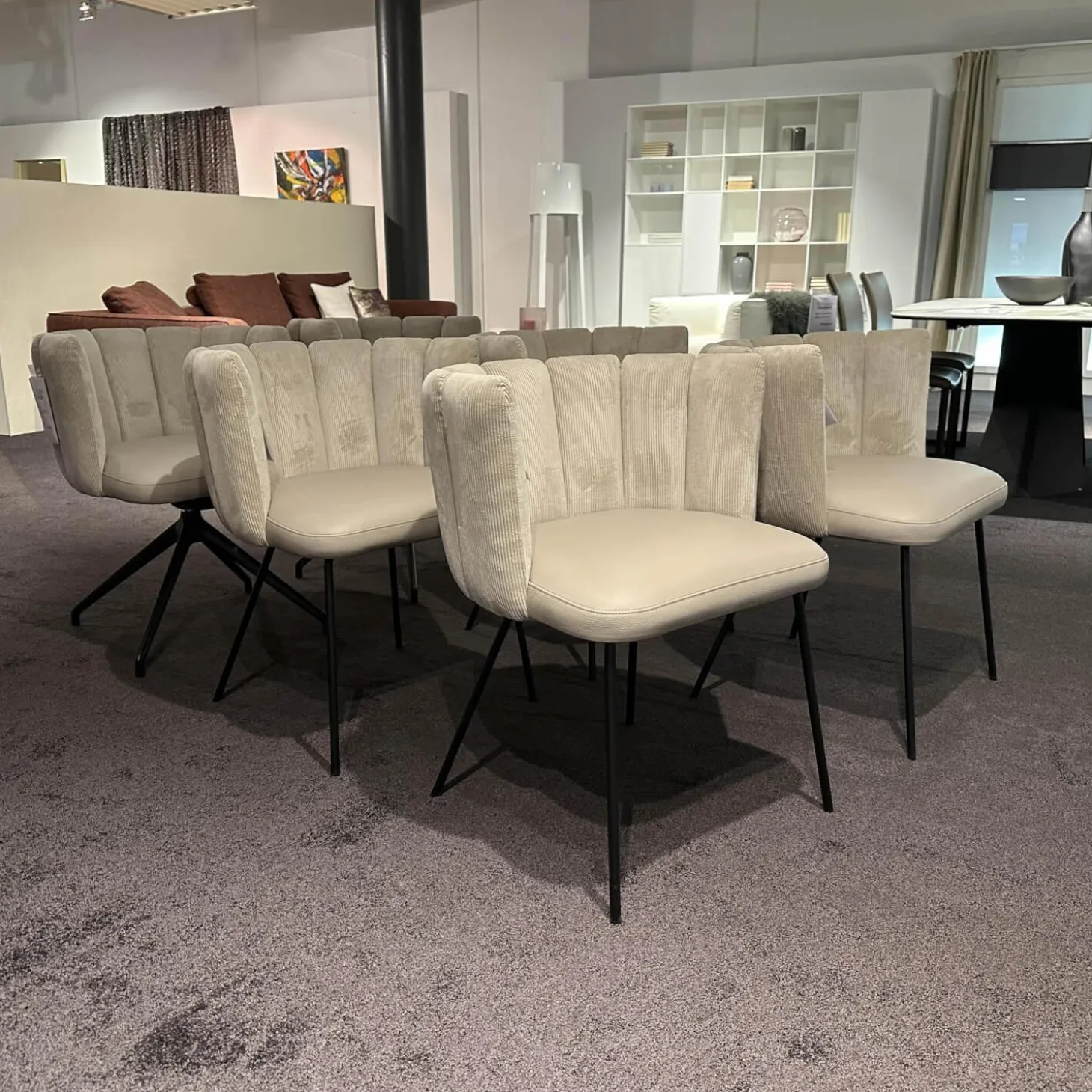 6er-Set Stühle Gaia Lehne Stoff Lisboa Weiß Sitzfläche Leder Grau Creme Rundrohr Schwarz