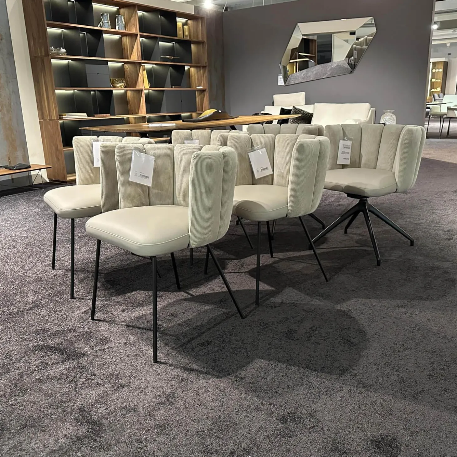 6er-Set Stühle Gaia Lehne Stoff Lisboa Weiß Sitzfläche Leder Grau Creme Rundrohr Schwarz