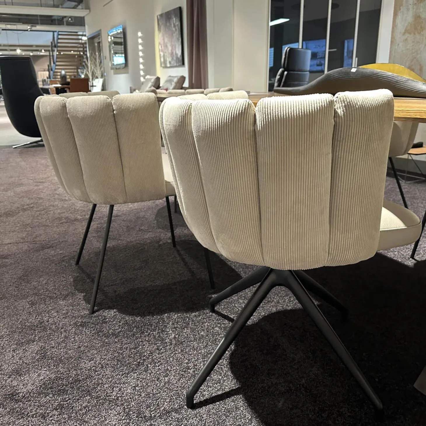 6er-Set Stühle Gaia Lehne Stoff Lisboa Weiß Sitzfläche Leder Grau Creme Rundrohr Schwarz