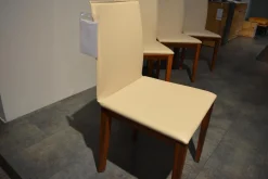 4er-Set Stühle Sando 2 Leder Altweiß Gestell Nussbaum Natur Geölt