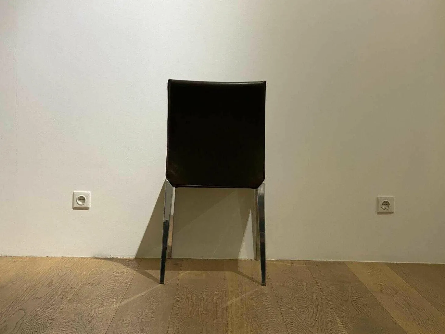 4er-Set Stuhl Dart Leder Braun Mocca Gestell Aluminiumdruckguss Hochglanz