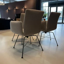 3er-Set Stuhl Jalis Stoff 8081 Muschel Grau Gestell Schwarz