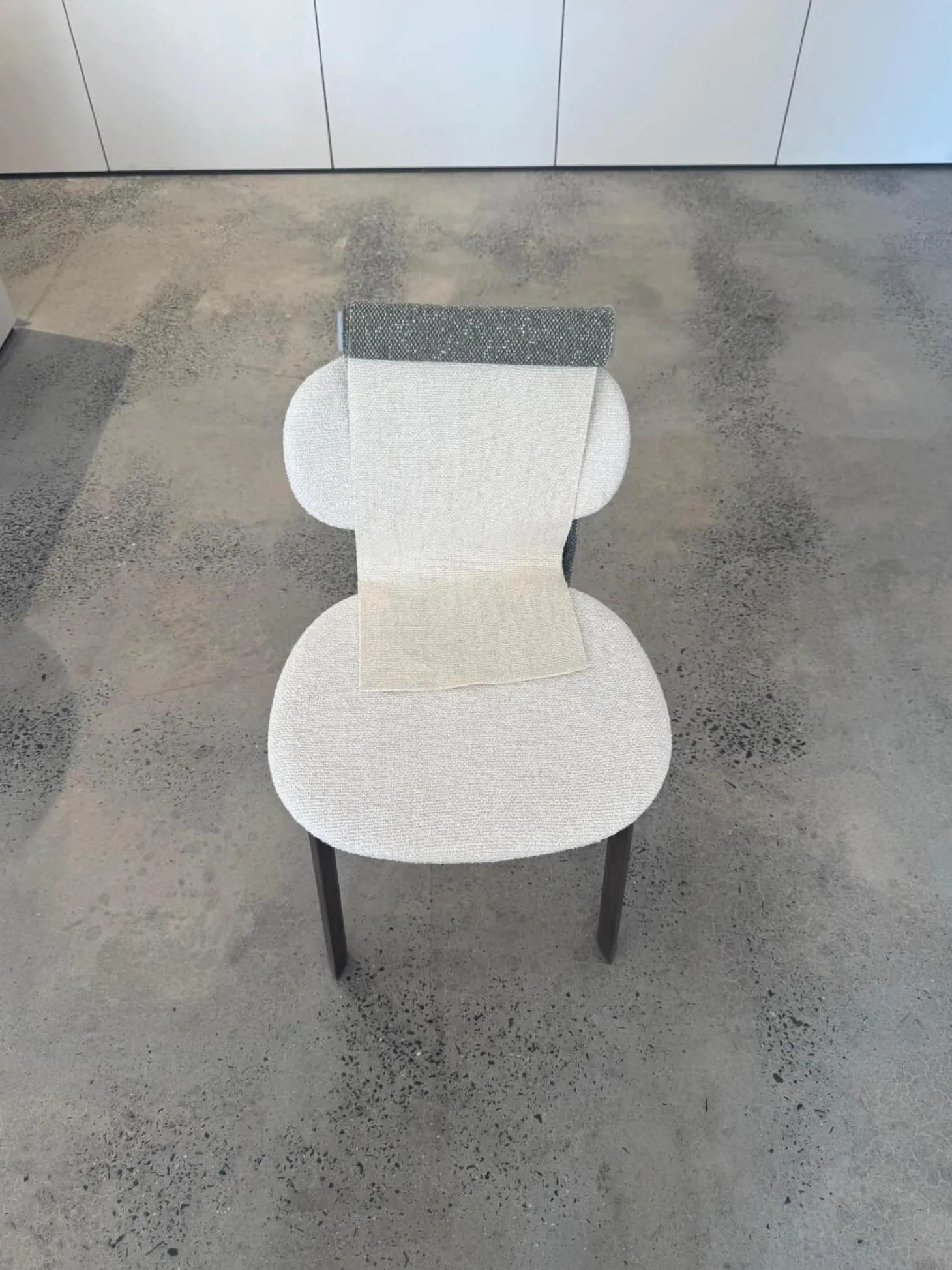 6er-Set Stuhl Med Stoff G Moss 04 R648 Beige Gestell Nussbaum Dunkel Gebeizt