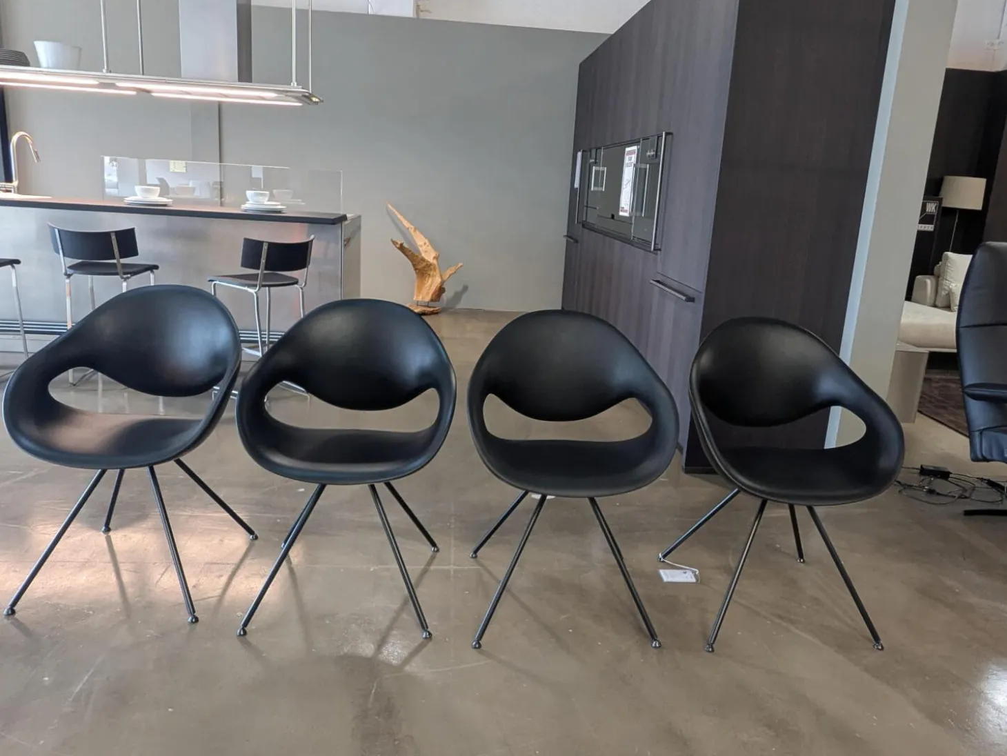 4er-Set Stuhl Moon Integralschaum Schwarz Füße Schwarz