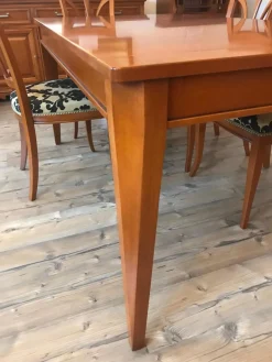 Essgruppe Tisch 3282 Kirschbaumfarbig Antik Mit Auszug Inklusive 6 Stühlen Milano Kirschbaumfarbig Antik Sitzbezug Stoff S3021 Musterung Beige Schwarz