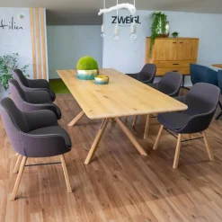 Essgruppe Z42 Kreuztisch Rustikale Asteiche Hartwachsöl Bianco Äste Kreuzgstell Holz Metall RAL7021 Schwarzgrau Mit 6 ZS110 Stühlen