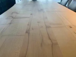 Esstisch 110-2 Bergahorn Massiv mit Baumkante Gewölbte Wangen mit Edelstahl