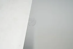 Esstisch 1010 Lift IV Satiniertes Weissglas Bodenplatte Matt-Chrom