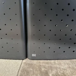 Esstisch 929 Platte Nussbaum Massiv Fuß Stahl Lackiert Verkehrsschwarz