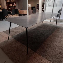 Esstisch Spillo Platte Portland Grau Gestell Schwarz