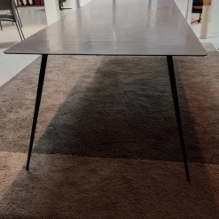 Esstisch Spillo Platte Portland Grau Gestell Schwarz