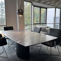 Esstisch Adler ll Platte Gneis Silver Paradiso Grau Geledert Sockel Oval Schwarz Beschichtet Ohne Rollen