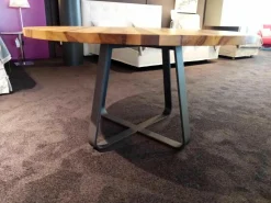 Esstisch Axis 3 Satin-Nussbaum Massiv Füße Stahl Pulverbeschichtet