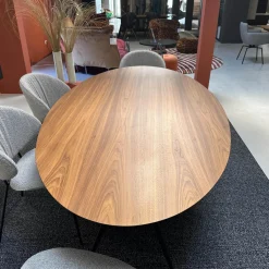 Esstisch Balance Platte Nussbaum Ovale Gestell Schwarz