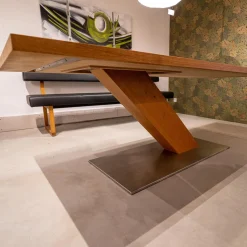 Esstisch Balance Wildeiche Massiv Fußplatte Edelstahl