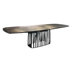 Esstisch BC07 Basket Platte Lärche Geköhlt Braun Gestell Metall RAL9005 Tiefschwarz Schwarz