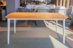 Esstisch Charlie Outdoor Platte Teakholz Gestell Aluminium Weiß Pulverbeschichtet