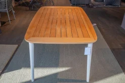 Esstisch Charlie Outdoor Platte Teakholz Gestell Aluminium Weiß Pulverbeschichtet