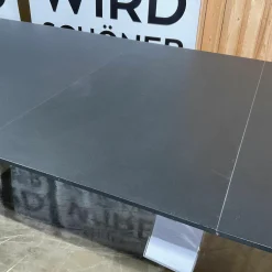 Esstisch Copenhague CPH 30 Platte Linoleum Schwarz Gestell Eiche Schwarz Lackiert Ausziehbar