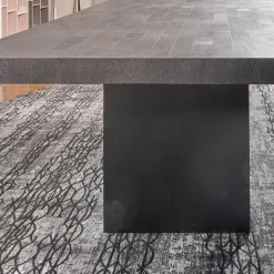 Esstisch Duo Brandeiche Schwarz Strukturiert Und Gebürstet Geölte HolzausführungHirnholzblöcke Schwarz Füße Stahl Pulverbeschichtet Schwarz