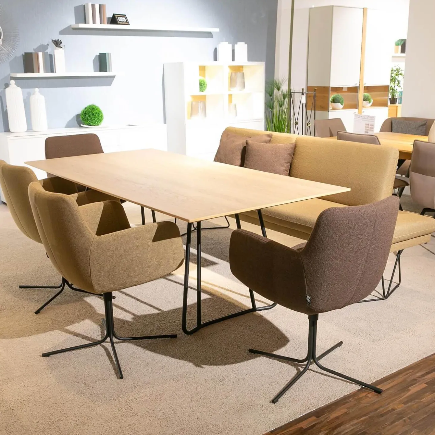 Esstisch Fix LS23 Almon Platte Echtholzfurnier Asteiche Bianco Gestell Metall Schwarz