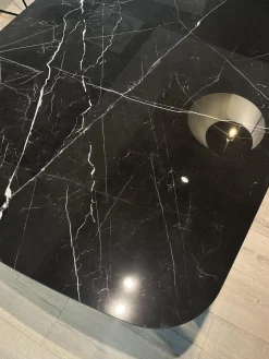 Esstisch Jari Platte Keramik Marmoroptik Schwarz Gestell Metall Schwarz Lackiert