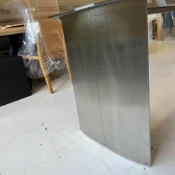 Esstisch Kernesche Matt Lackiert Mit Kristallharz Gestell 120 2 Ovale Holzwangen Mit Edelstahl Ummantelt