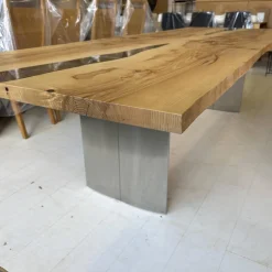 Esstisch Kernesche Matt Lackiert Mit Kristallharz Gestell 120 2 Ovale Holzwangen Mit Edelstahl Ummantelt