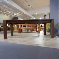 Esstisch Lyss Nussbaum Massiv Rustikal Geölt Ausklappbar Ohne Stühle